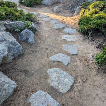 Pine Wind Garden - Stepping stone path - Botanical Gardens Near Me - Torrance, California