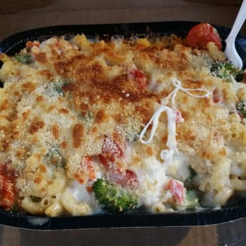 Mr. Mac's - Create your own Lobsta Mac and Cheese! Amazing! - American Near Me - Manchester, New Hampshire
