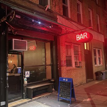 Block Hill Station - the entrance to a bar - Bars Near Me - Brooklyn, New York Block Hill Station - the entrance to a bar - Bars Near Me - Brooklyn, New York