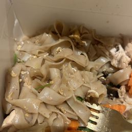 I ordered pad see ew with chicken and there is a hair in it. Not only that but there's no seasoning or spice and the chicken is tasteless.