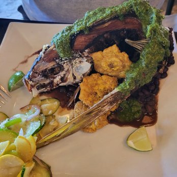 Hemingway's Tavern - Santiago's catch - New American Near Me - Melbourne, Florida