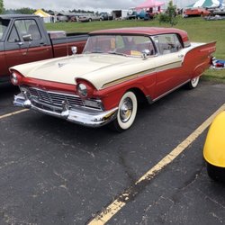Iola Car Show - Classic 1957 Ford Retractable.