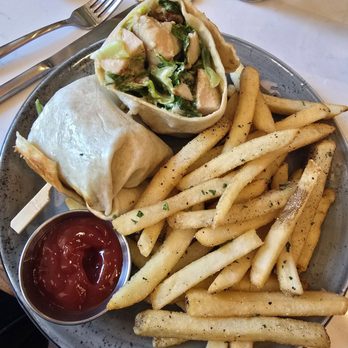 Club Room at Fidelity Hotel - Ceaser Wrap and fries - Hotels Near Me - Cleveland, Ohio