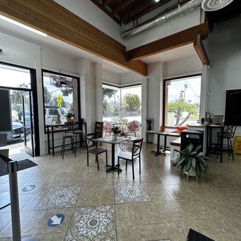 Old Town Smoothie Bar - a view of the inside - Juice Bars & Smoothies Near Me - Camarillo, California Old Town Smoothie Bar - a view of the inside - Juice Bars & Smoothies Near Me - Camarillo, California