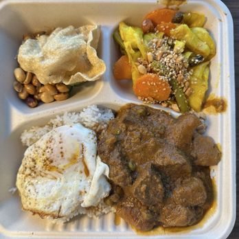 Wee's Cozy Kitchen - Beef Rendang - Pan Asian Near Me - Austin, Texas Wee's Cozy Kitchen - Beef Rendang - Pan Asian Near Me - Austin, Texas