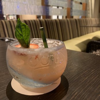 Kō - Moana Mist (best drink) - Seafood Near Me - Maui, Hawaii
