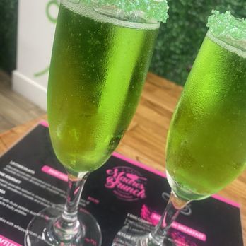 Madres Brunch - Green Apple mimosas - Breakfast & Brunch Near Me - Whittier, California Madres Brunch - Green Apple mimosas - Breakfast & Brunch Near Me - Whittier, California