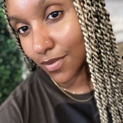 Bold Skin Babe - No FILTER BABY!! This is the work of Bold Skin Babe done by Akou.