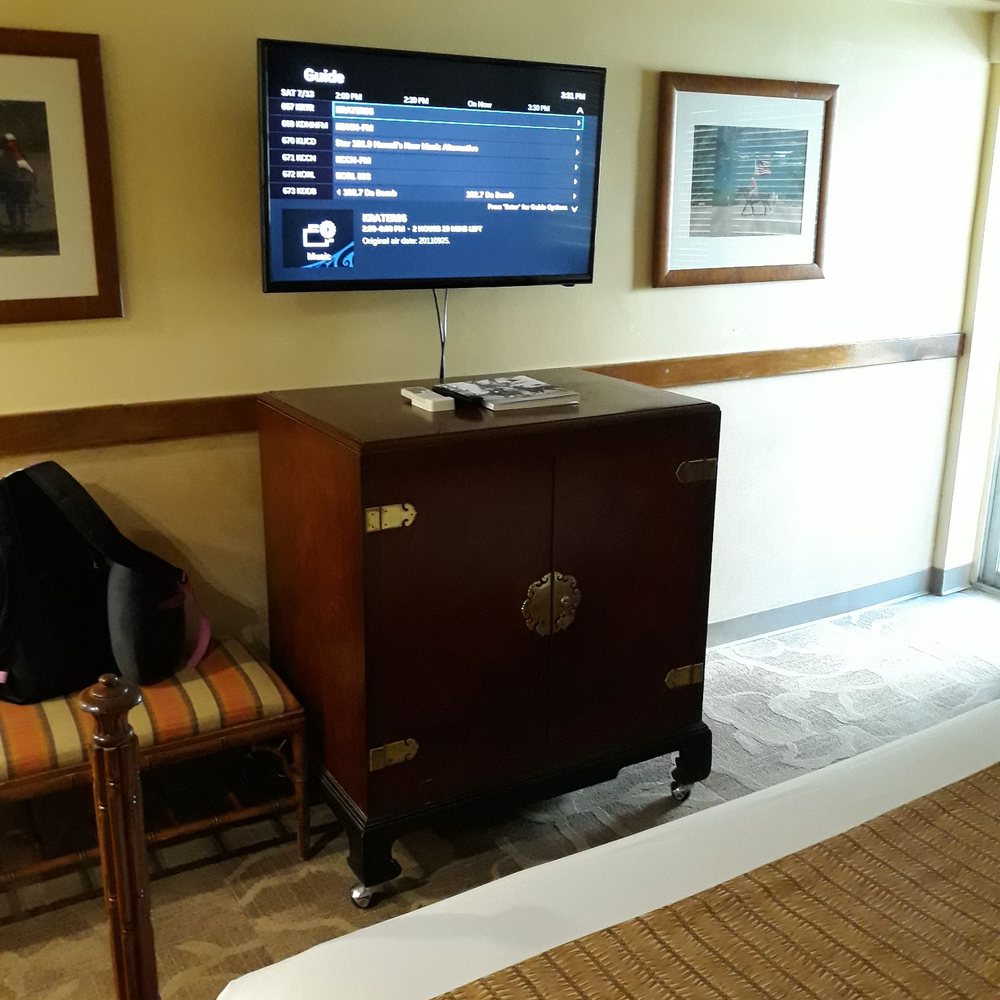 The Equus - King room - Hotels Near Me - Honolulu, Hawaii The Equus - King room - Hotels Near Me - Honolulu, Hawaii