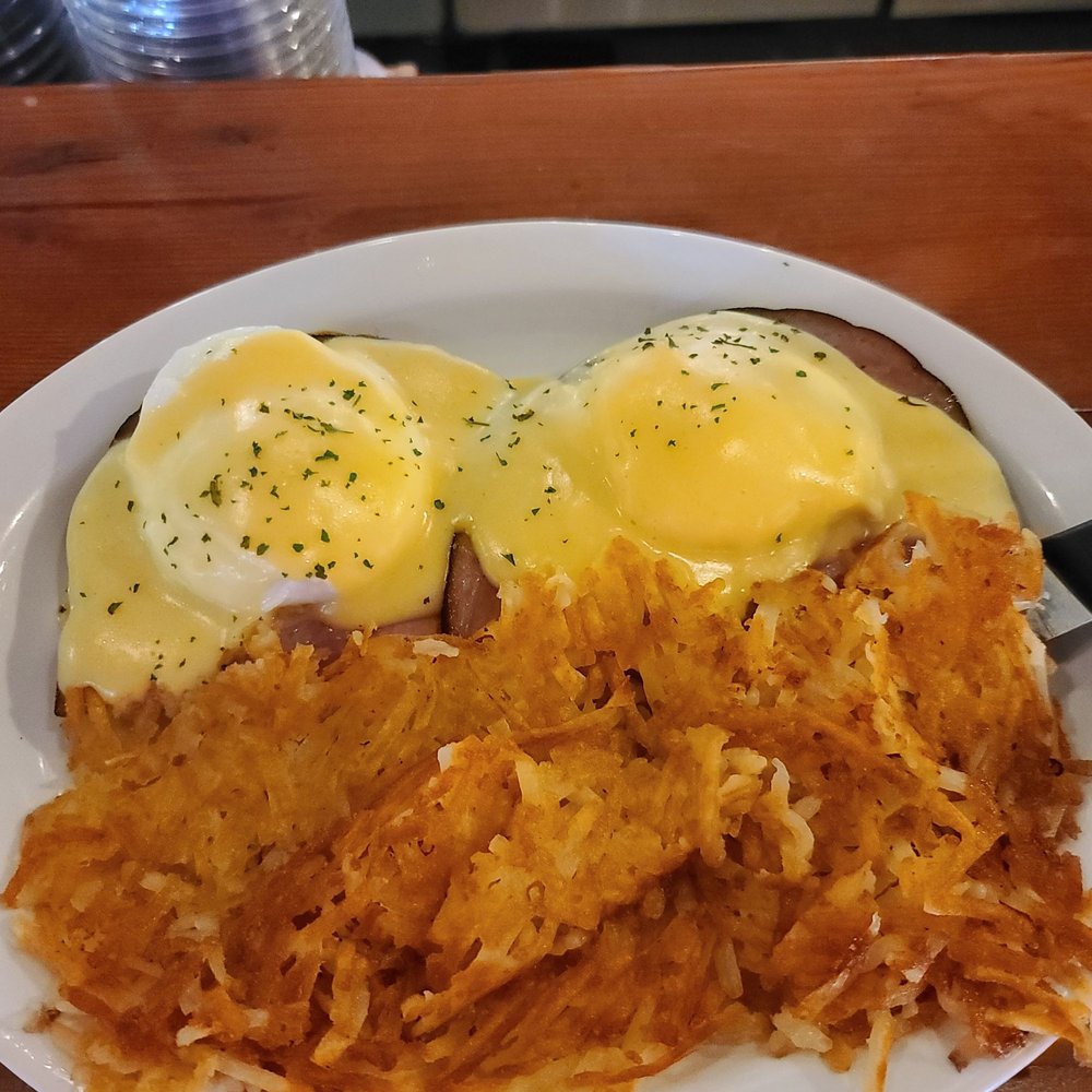 JJ's Caffe - Eggs Benedict with hash browns. - Breakfast & Brunch Near Me - Portland, Oregon JJ's Caffe - Eggs Benedict with hash browns. - Breakfast & Brunch Near Me - Portland, Oregon
