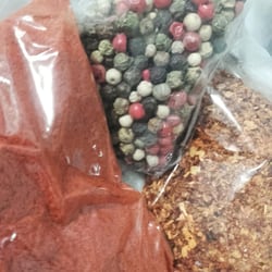 Brote Bar y Almacén Natural - Ají molido, pimentón ahumado y pimienta rosa, blanca y negra en granos!