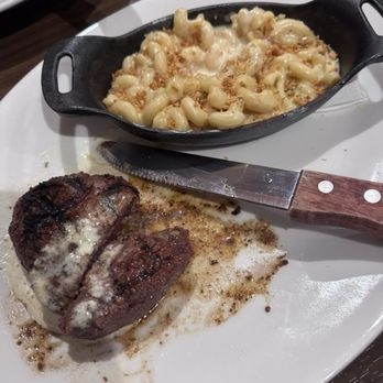 Papa Peter’s - Filet medium rare with mac and cheese - Steakhouses Near Me - Tomball, Texas Papa Peter’s - Filet medium rare with mac and cheese - Steakhouses Near Me - Tomball, Texas