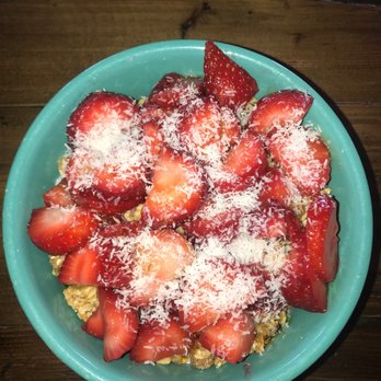 Lucky Llama Coffee - Moon Bowl - Acai Bowls Near Me - Carpinteria, California