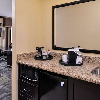 Hampton Inn & Suites Big Spring - Guest room - Hotels Near Me - Big Spring, Texas