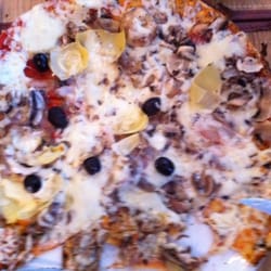 Pizzeria la Griella - Pizza dont la pâte est industrielle.