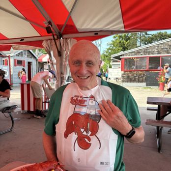 Abbott's Lobster In the Rough - Prepared for battle - Seafood Near Me - Noank, Connecticut