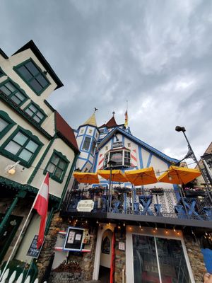 King Ludwig Biergarten by null