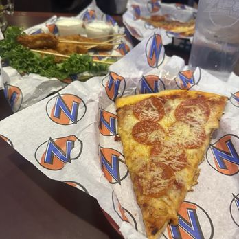 Zipps Sports Grill - Pizza and skewers. - American Near Me - Chandler, Arizona Zipps Sports Grill - Pizza and skewers. - American Near Me - Chandler, Arizona