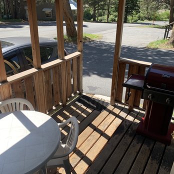 Reverse Creek Lodge - The cozy porch and grill! - Hotels Near Me - June Lake, California Reverse Creek Lodge - The cozy porch and grill! - Hotels Near Me - June Lake, California