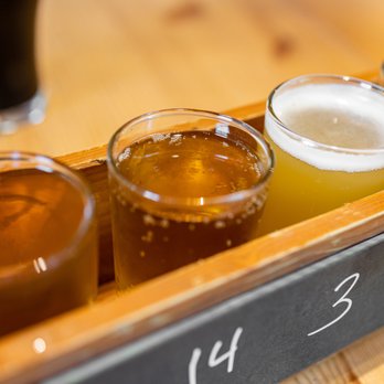 Murphys Pourhouse - Flight ($17) - Sandwiches Near Me - Murphys, California