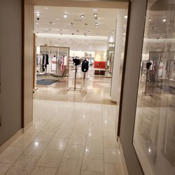 running store international mall