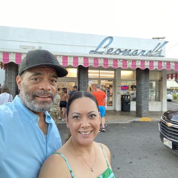 Leonard's Bakery - It's a must! Doughnuts - Bakeries Near Me - Honolulu, Hawaii Leonard's Bakery - It's a must! Doughnuts - Bakeries Near Me - Honolulu, Hawaii