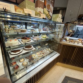 Paris Baguette - Cake selection - Coffee & Tea Near Me - New York, New York