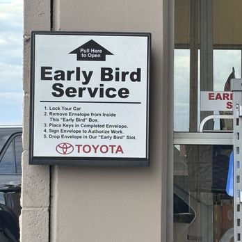 Right Toyota - Sign - Car Dealers Near Me - Scottsdale, Arizona Right Toyota - Sign - Car Dealers Near Me - Scottsdale, Arizona