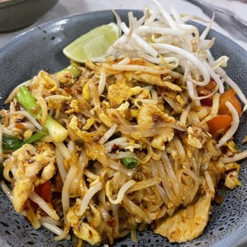 Kin Long Beach - Spicy Pad Thai - Thai Near Me - Long Beach, California Kin Long Beach - Spicy Pad Thai - Thai Near Me - Long Beach, California