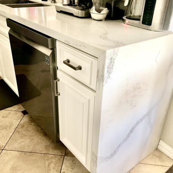 American Cabinet Solutions - Waterfall counter and cabinets - Cabinetry Near Me - Las Vegas, Nevada