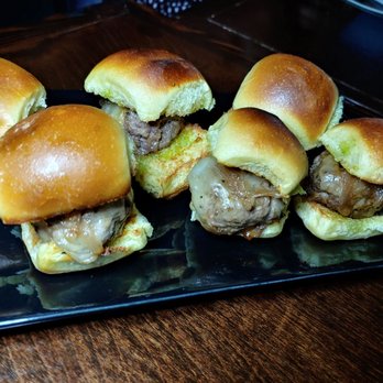 K&K Billiards Miami - Sliders - Sports Bars Near Me - Miami, Florida