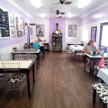 Purple Pie Place - Dining room - Desserts Near Me - Custer, South Dakota Purple Pie Place - Dining room - Desserts Near Me - Custer, South Dakota
