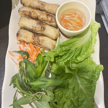 Thien Huong Restaurant - Fried pork egg rolls - Vietnamese Near Me - Los Angeles, California