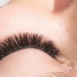 Andy's Lash Loft - D curl
7-11 lengths
.03 thickness