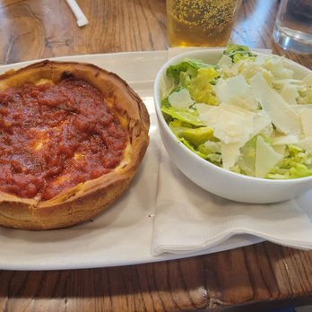 Giordano's - Pizza and side salad lunch special - Pizza Near Me - Chicago, Illinois Giordano's - Pizza and side salad lunch special - Pizza Near Me - Chicago, Illinois