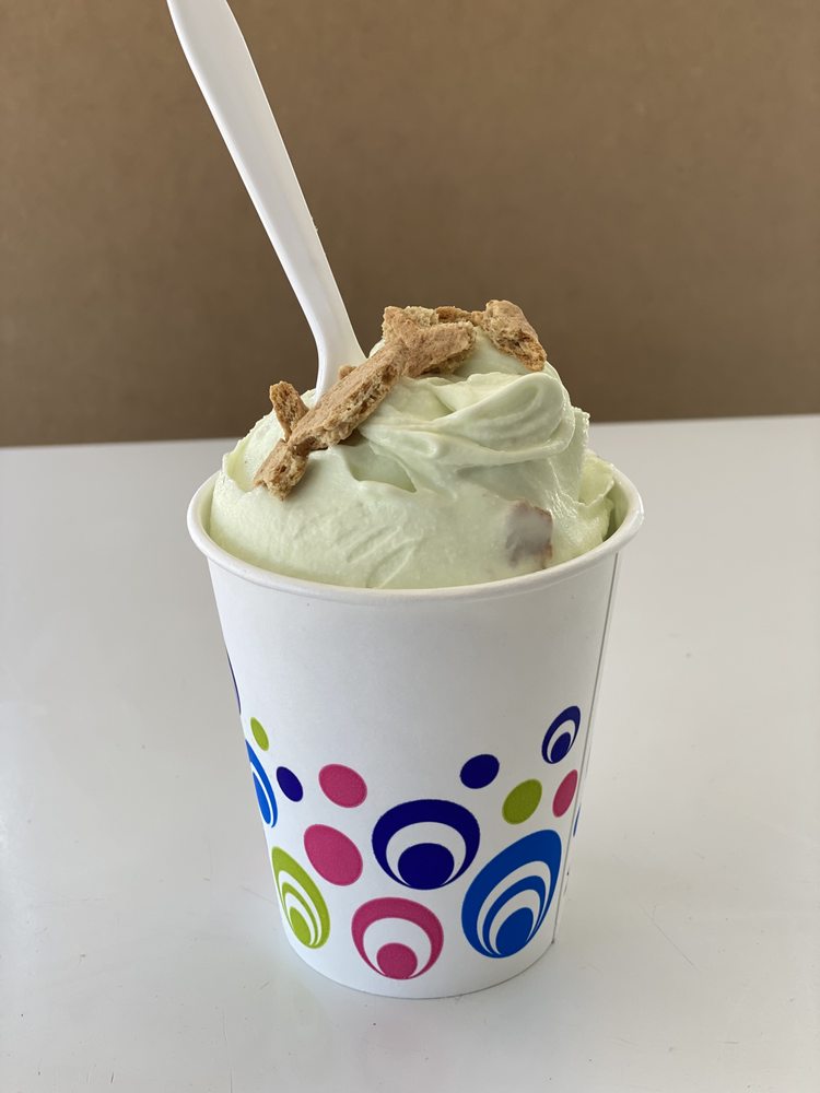 White Lake Dairy Treat Logo