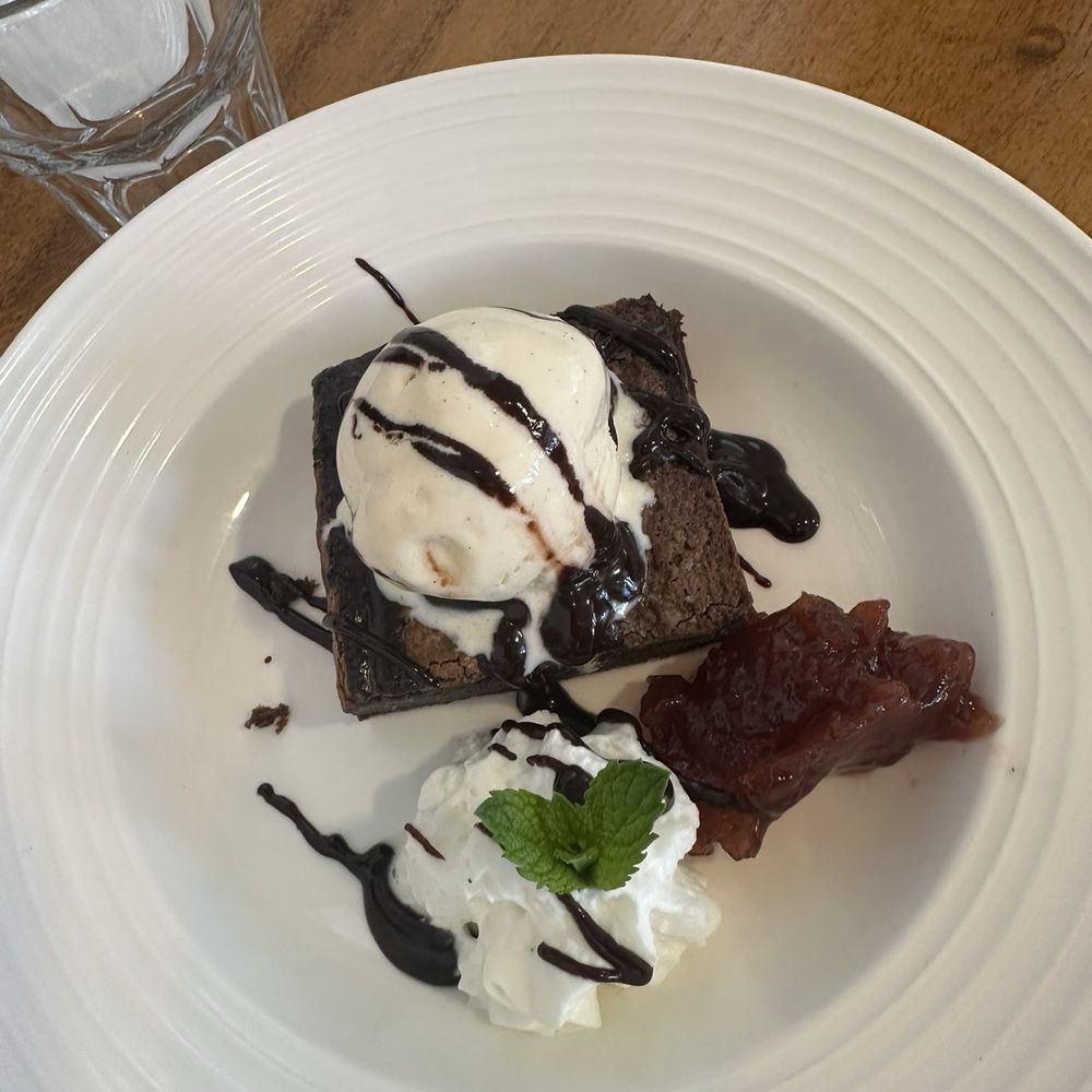 Brava Garden Eatery - Chocolate Brownie - Wine Bars Near Me - Pleasanton, California Brava Garden Eatery - Chocolate Brownie - Wine Bars Near Me - Pleasanton, California