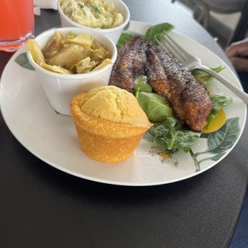 Blue Water Bayou Wing Masters - Blackened catfish on a bed of fresh spinach, potato salad, fried cabbage - very tasty - Southern Near Me - Texarkana, Texas