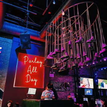 Joy District - people sitting at tables in a bar - Dance Clubs Near Me - Chicago, Illinois Joy District - people sitting at tables in a bar - Dance Clubs Near Me - Chicago, Illinois