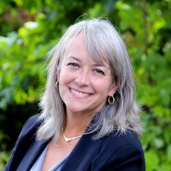 Kim Arscott - Hybrid Real Estate