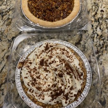 MeLisa The Pie Lady - Pecan Pie Mini Chocolate Cream Mini Pie - Desserts Near Me - The Colony, Texas MeLisa The Pie Lady - Pecan Pie Mini Chocolate Cream Mini Pie - Desserts Near Me - The Colony, Texas