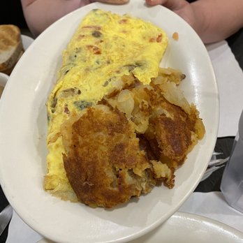 Steve & Andrea's Restaurant - Omelette with home fries - Breakfast & Brunch Near Me - Rutherford, New Jersey Steve & Andrea's Restaurant - Omelette with home fries - Breakfast & Brunch Near Me - Rutherford, New Jersey