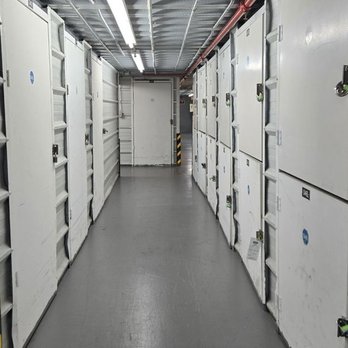 Extra Space Storage - Exterior Units - Self Storage Near Me - Hialeah, Florida Extra Space Storage - Exterior Units - Self Storage Near Me - Hialeah, Florida