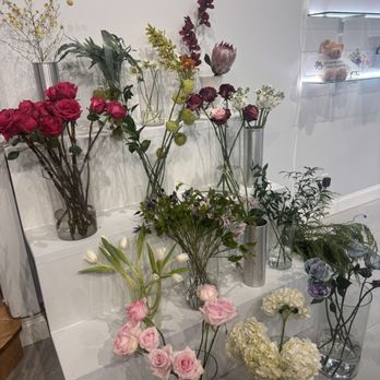 MeeTU - Flowers for walk-in bouquets - Florists Near Me - Highland Park, New Jersey MeeTU - Flowers for walk-in bouquets - Florists Near Me - Highland Park, New Jersey