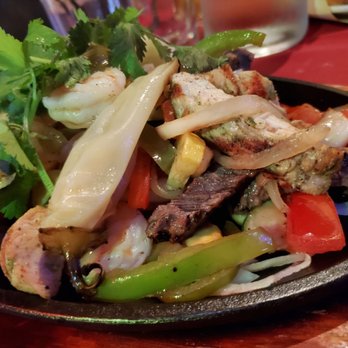 ixtapa Cantina - Fajitas - Lounges Near Me - Pasadena, California