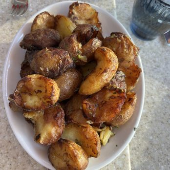 Alexxa's - Potatoes look delicious, however, they were very bland, no seasoning no spices whatsoever! - Breakfast & Brunch Near Me - Las Vegas, Nevada Alexxa's - Potatoes look delicious, however, they were very bland, no seasoning no spices whatsoever! - Breakfast & Brunch Near Me - Las Vegas, Nevada