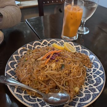 Nicky's Thai Kitchen - Phad Thai - Thai Near Me - Pittsburgh, Pennsylvania