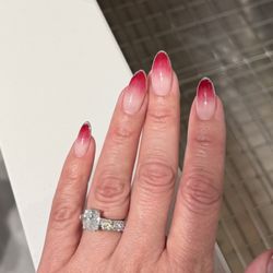 Salon Belle Linda - Tia is my favorite and does an amazing job every time.