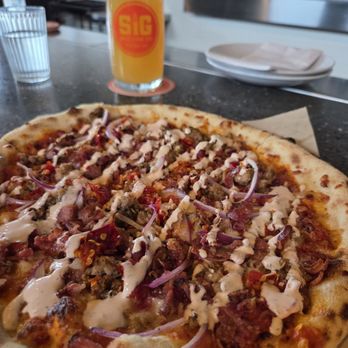 Sig Brewing Company - THE FOURTH DATE PIZZA AN IPA (Spectrum Drift) - Pizza Near Me - Tacoma, Washington Sig Brewing Company - THE FOURTH DATE PIZZA AN IPA (Spectrum Drift) - Pizza Near Me - Tacoma, Washington
