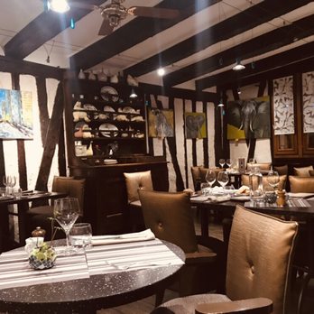 Petits ventres Les - First floor, street side - French Near Me - Limoges, 87